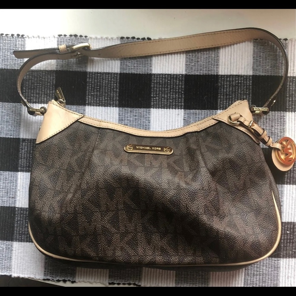 Michael Kors small shoulder purse.